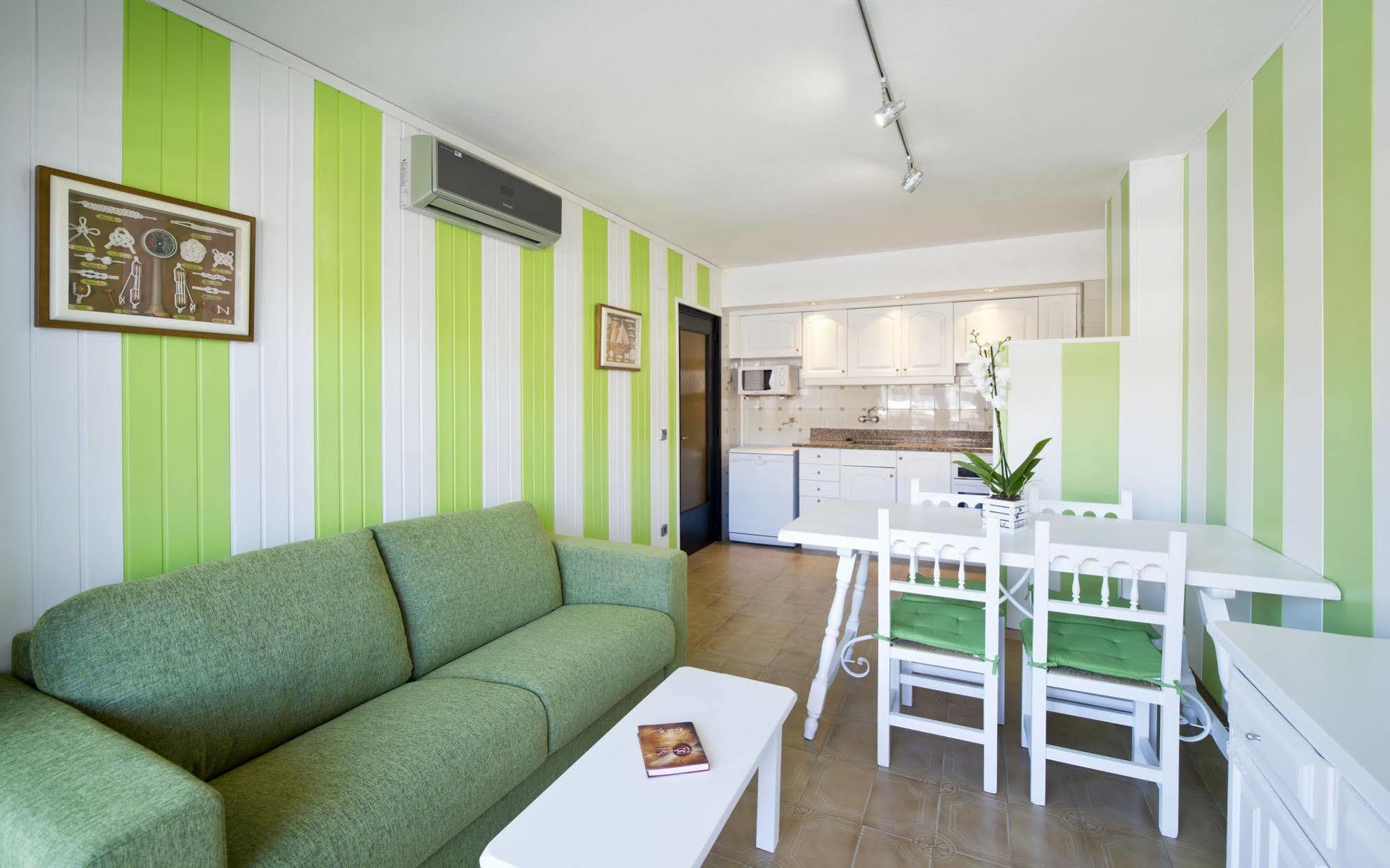 Apartamentos Salles Beach L'Estartit Ngoại thất bức ảnh