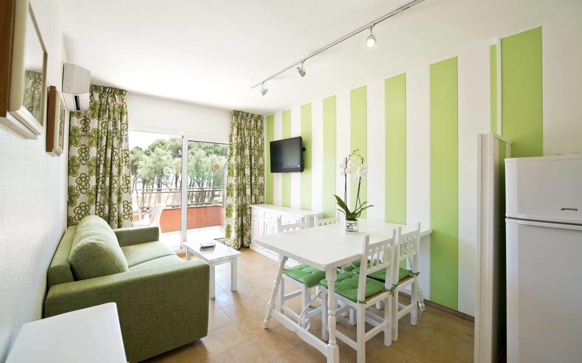 Apartamentos Salles Beach L'Estartit Ngoại thất bức ảnh