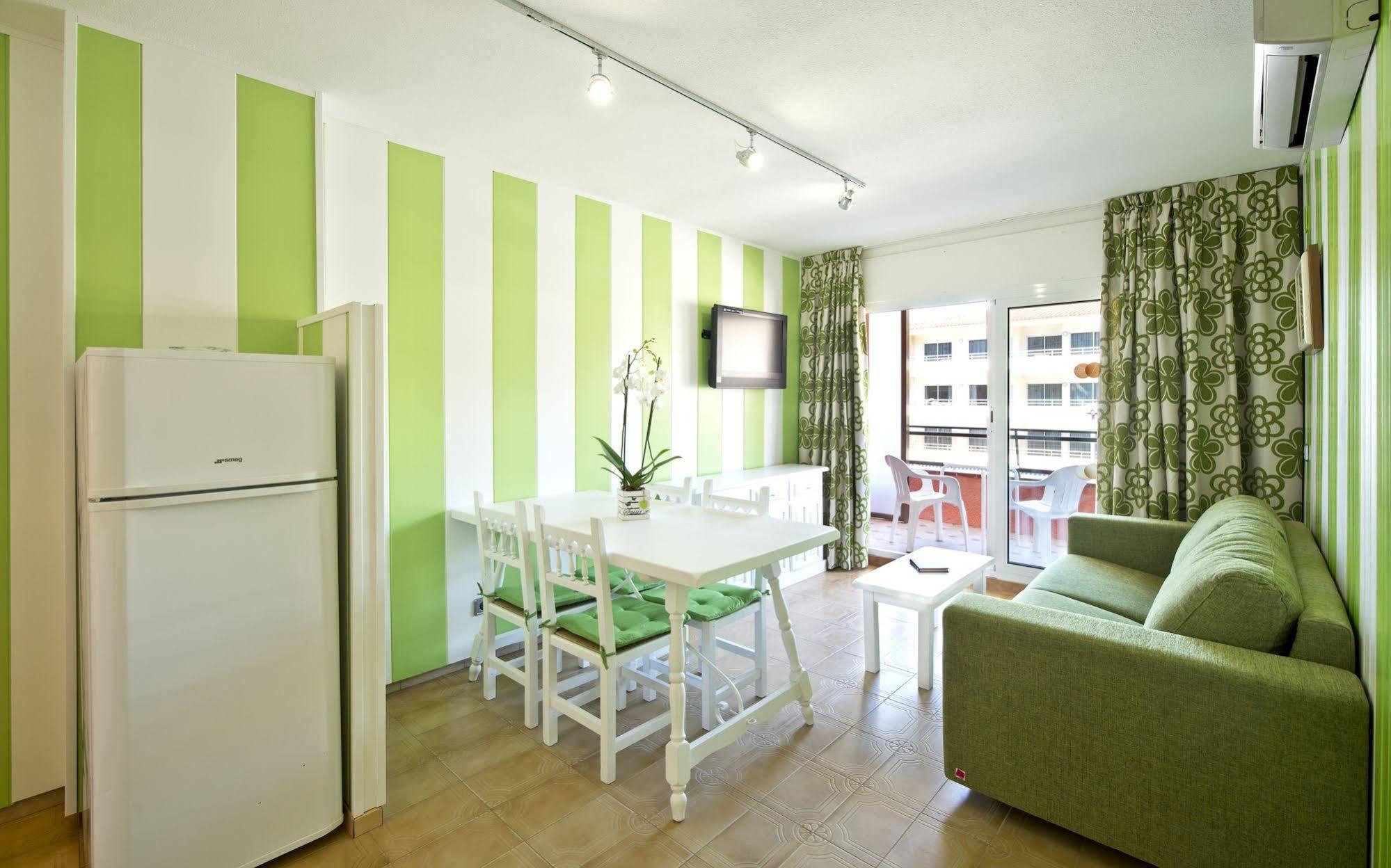Apartamentos Salles Beach L'Estartit Ngoại thất bức ảnh