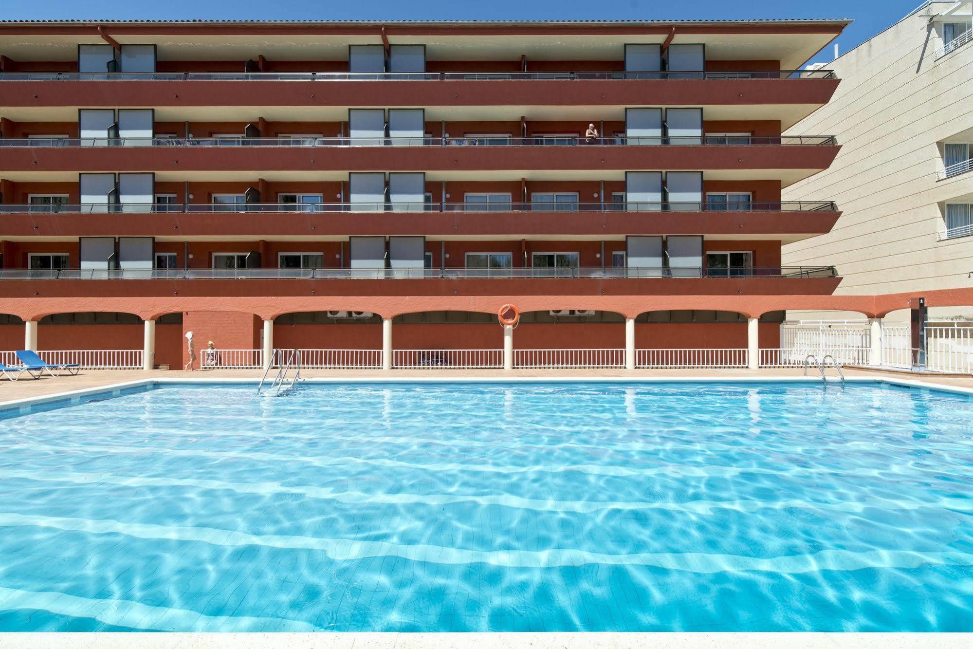 Apartamentos Salles Beach L'Estartit Ngoại thất bức ảnh
